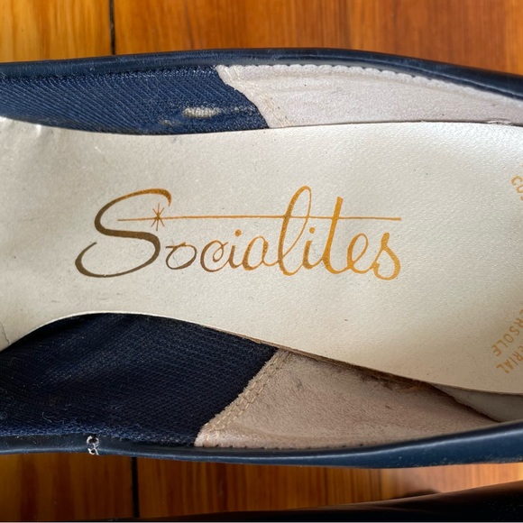 Sweet Vintage Heels - Picture 7 of 7